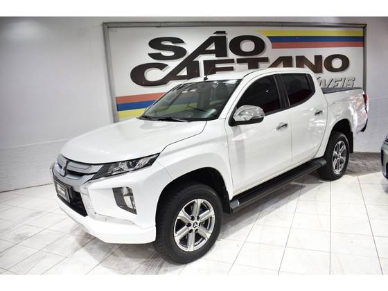 MITSUBISHI L200 TRITON 2.4 16V TURBO DIESEL SPORT HPE CD 4P 4X4 AUTOMÁTICO
